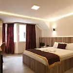 Hotel Vali Nisantasi 3*